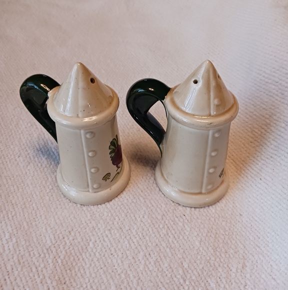 Vintage Poppytrail Salt & Pepper Shakers -  California Provincial - Picture 2 of 4
